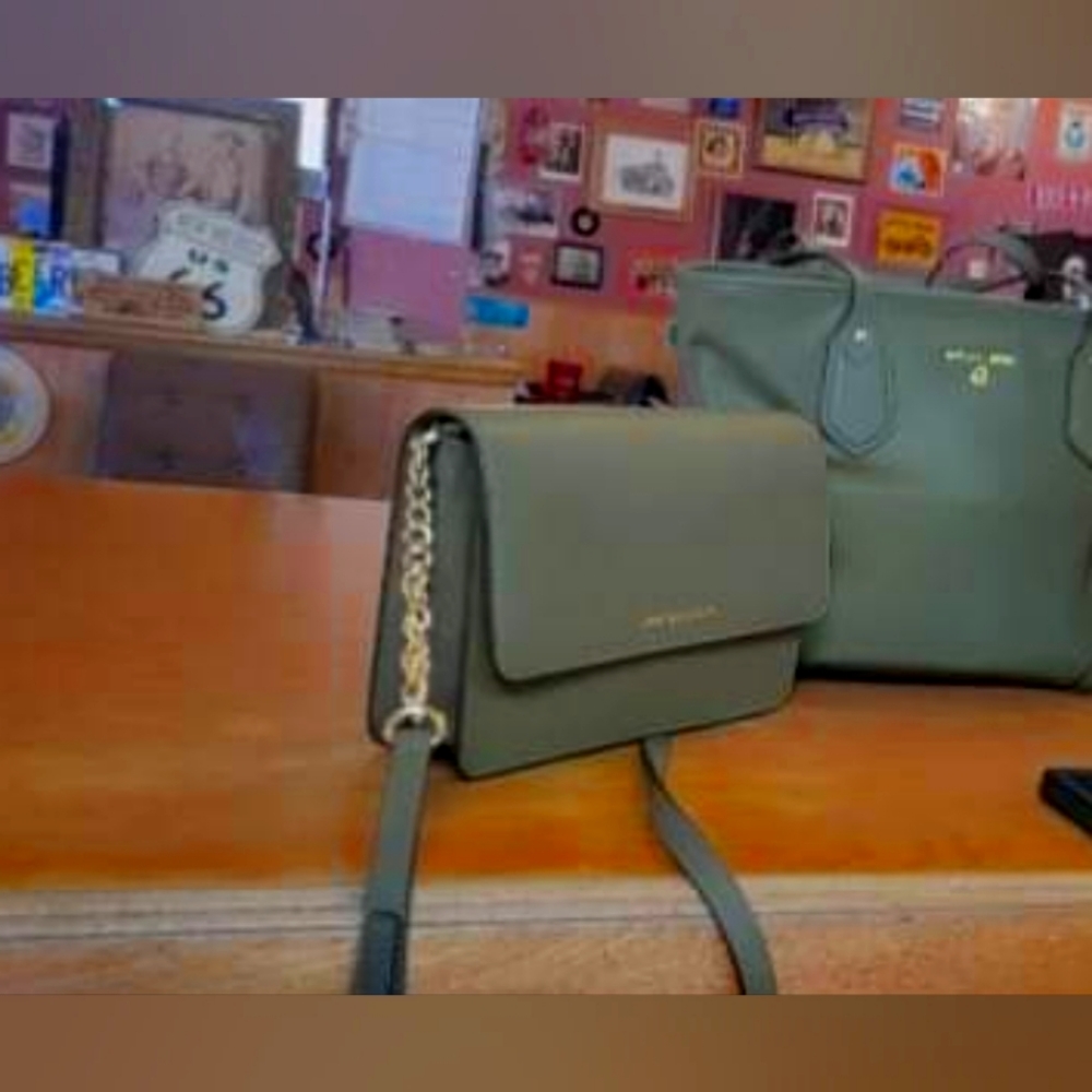 Mk cross body
